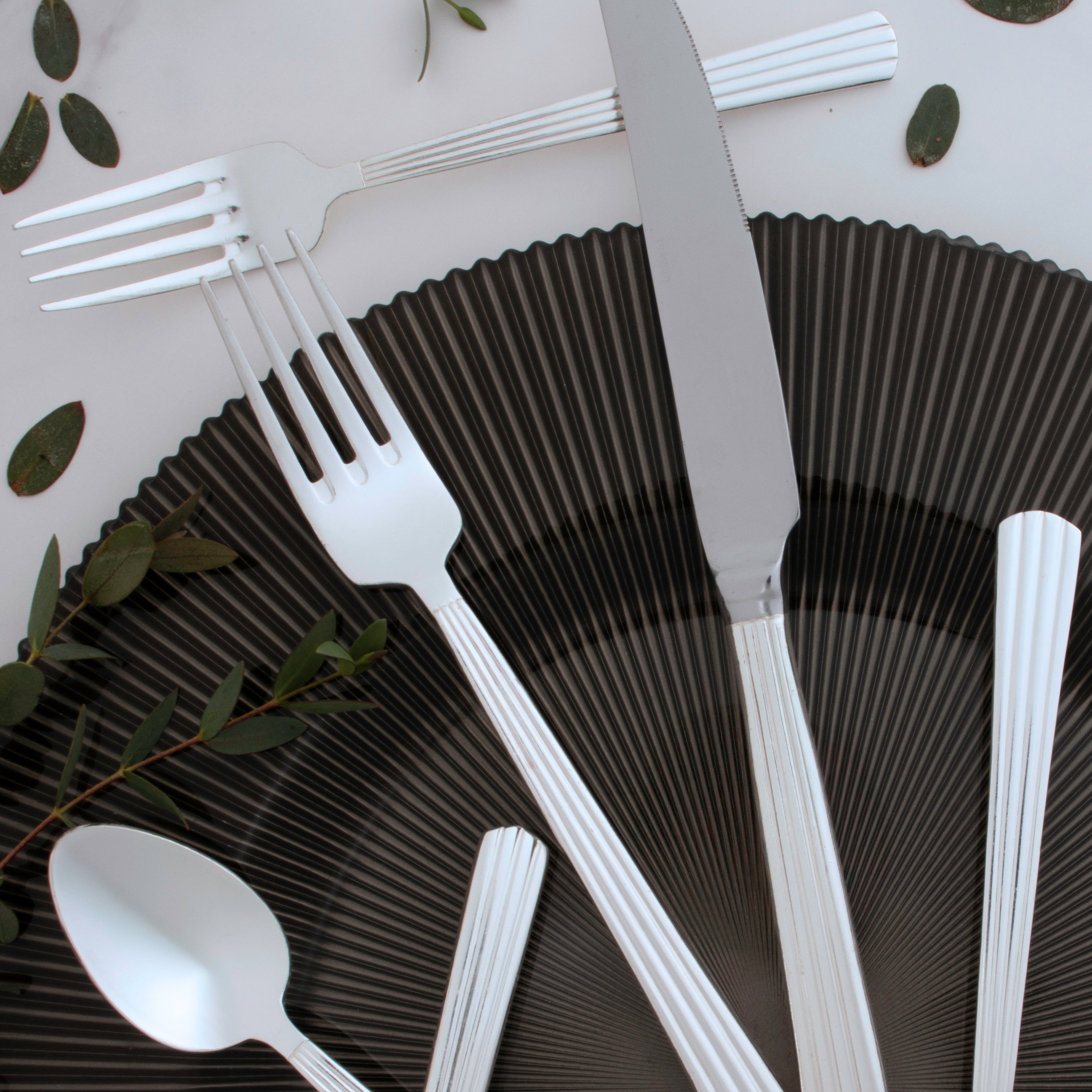 Deco Silver Ribbed Flatware