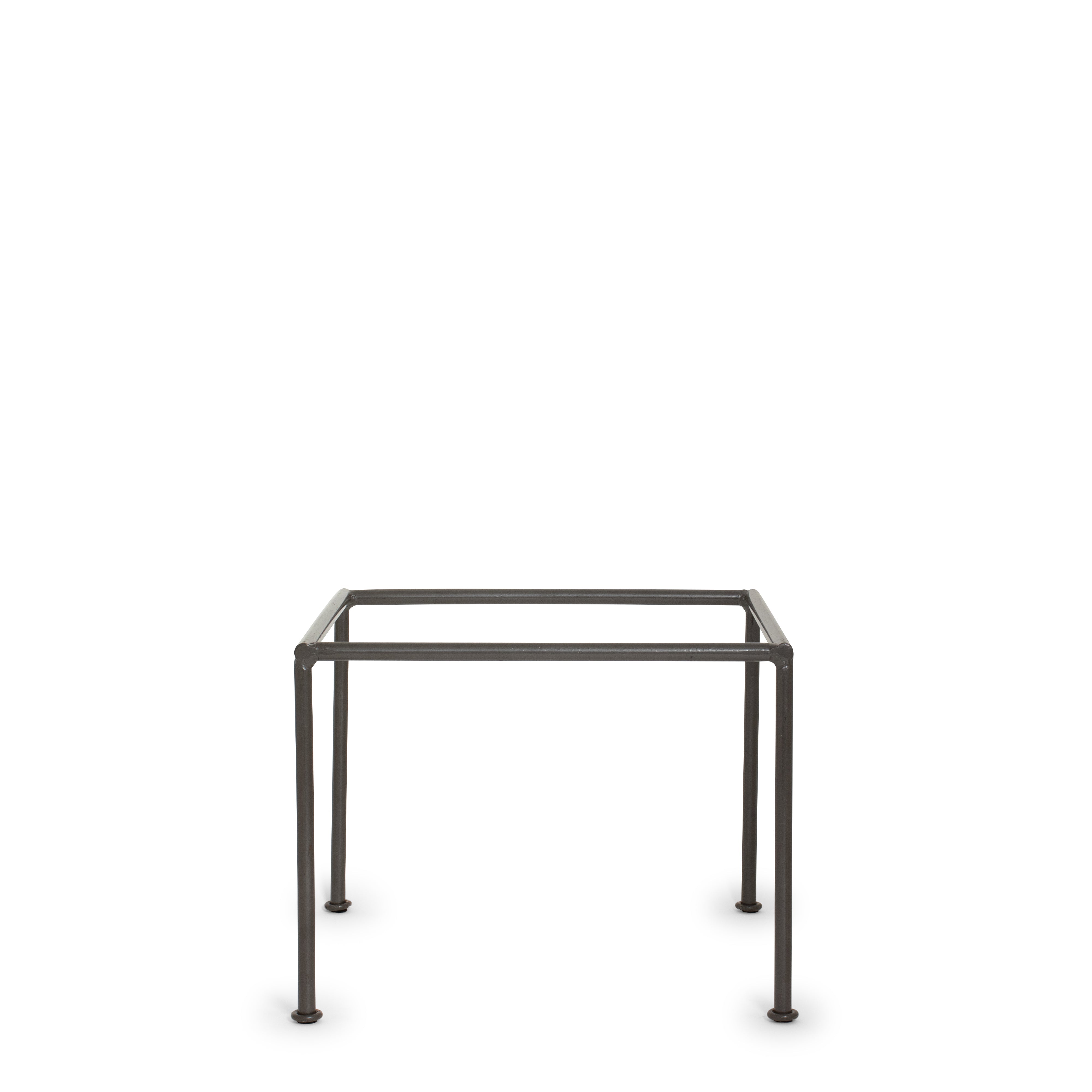 Mod Regal Square Stand