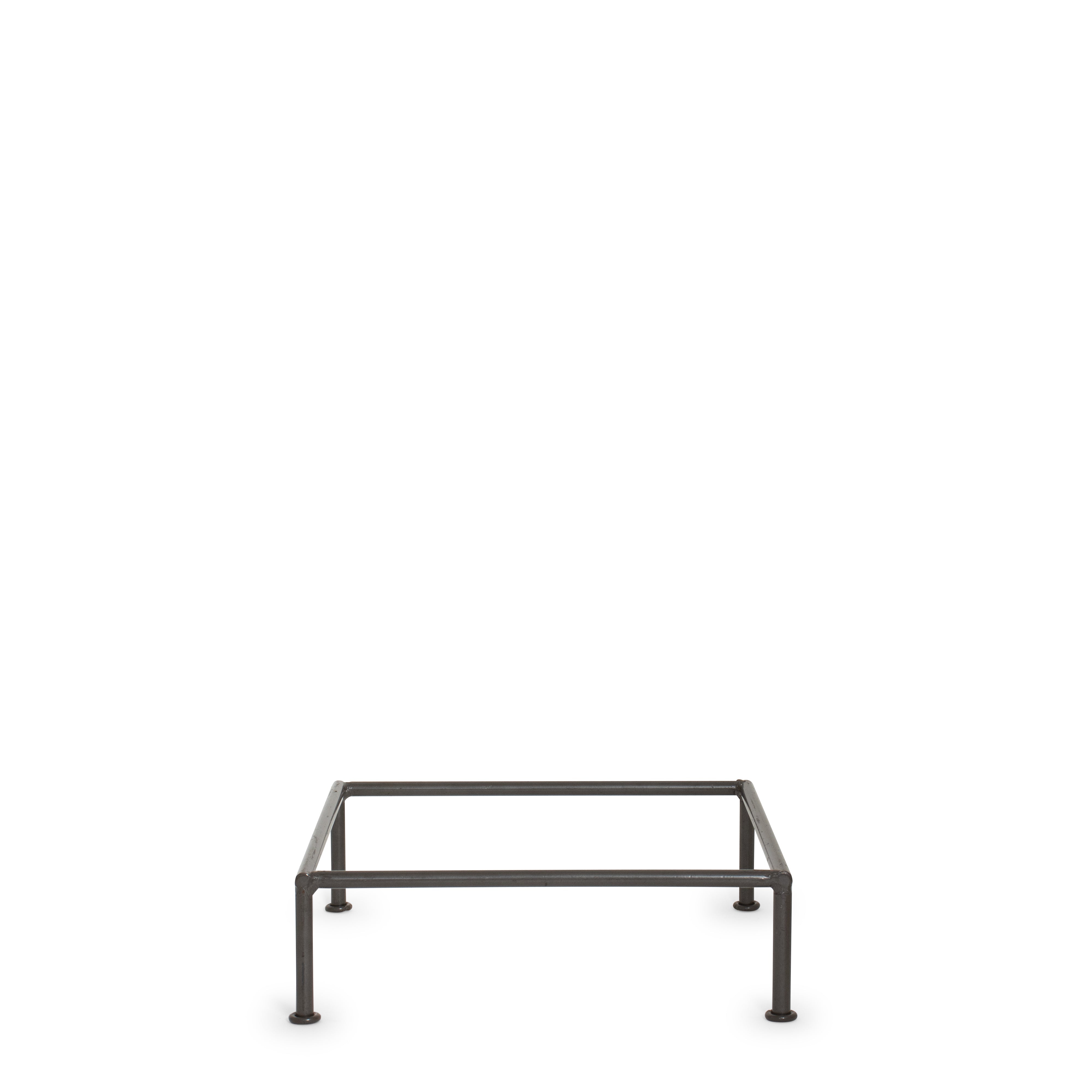 Mod Regal Square Stand